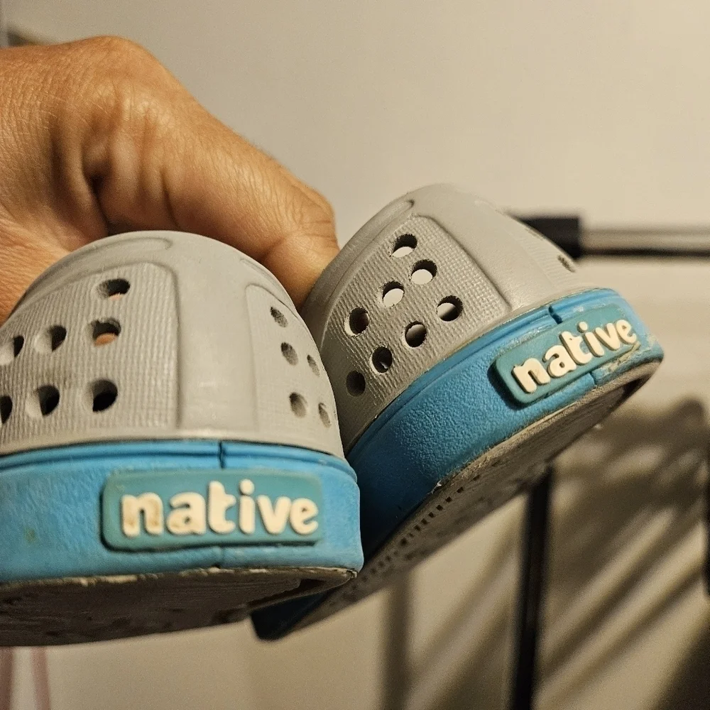 Native c5 toddler grey and blue shoes